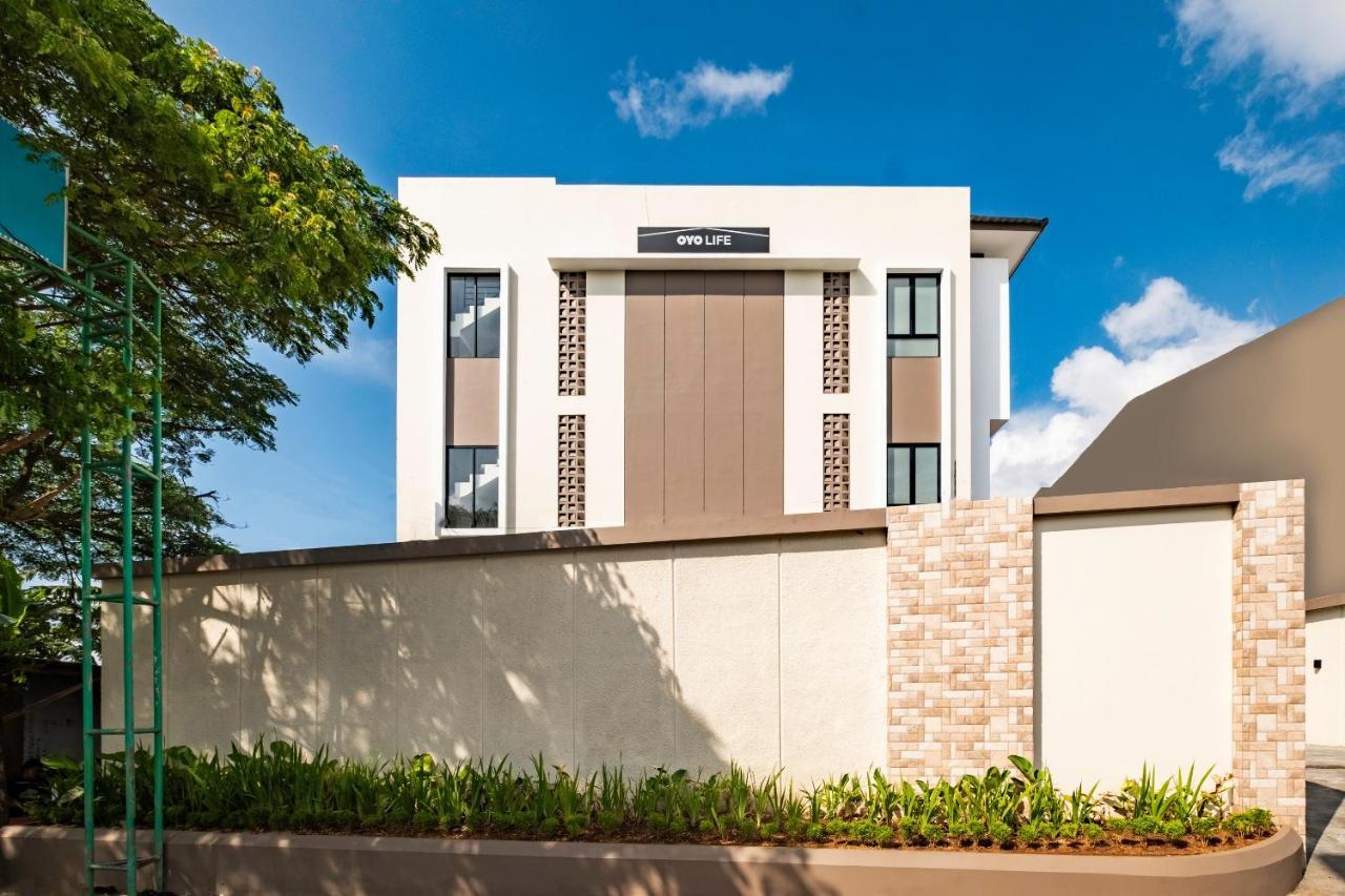 Oyo Life 2673 Rosewood Residence カラワン エクステリア 写真