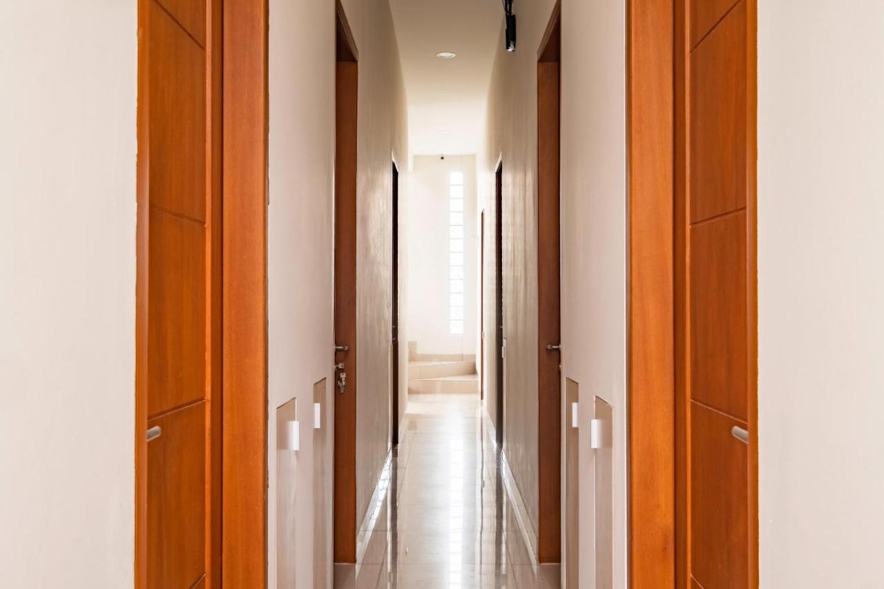 Oyo Life 2673 Rosewood Residence カラワン エクステリア 写真